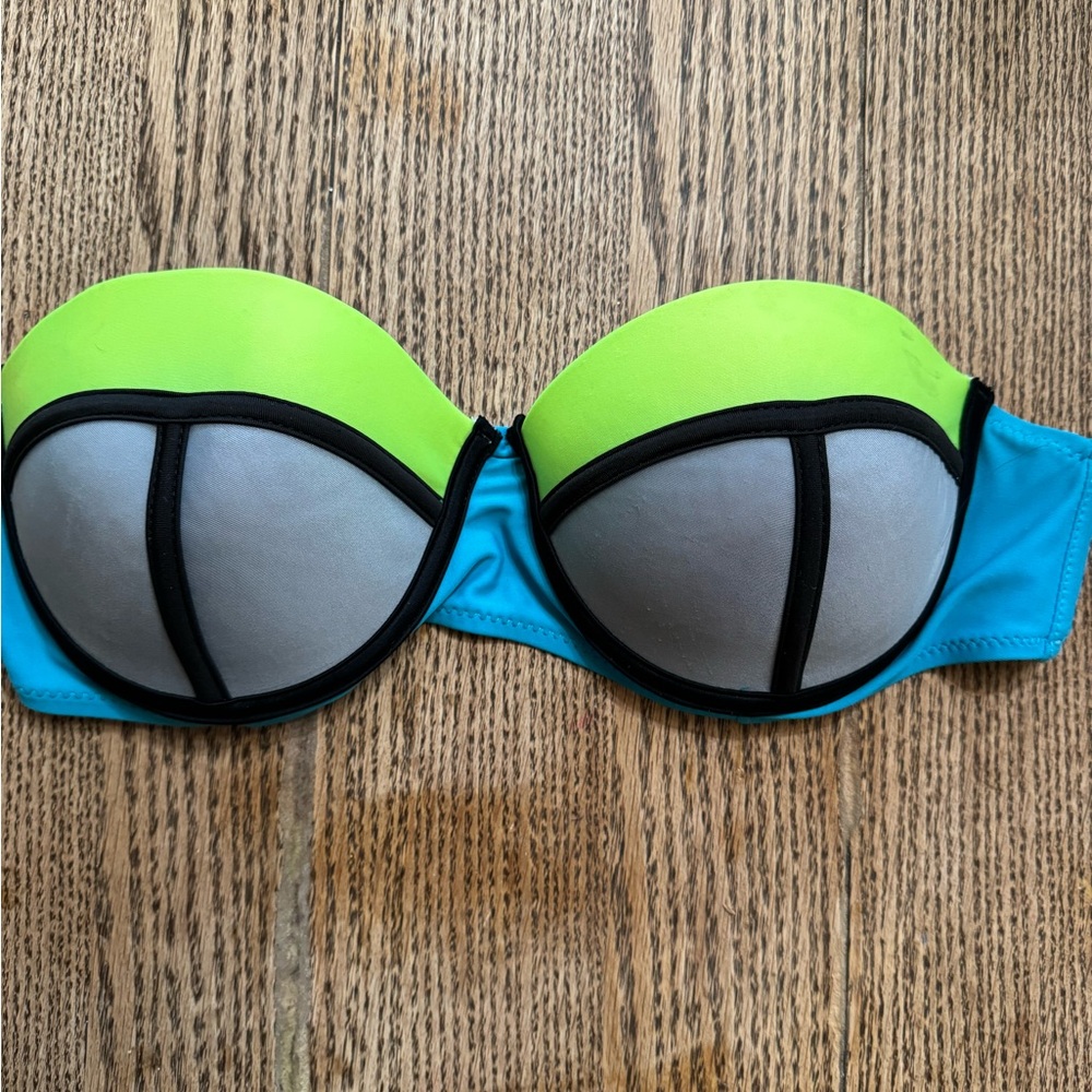 Pretty secret bikini top sz large underwire colorblock